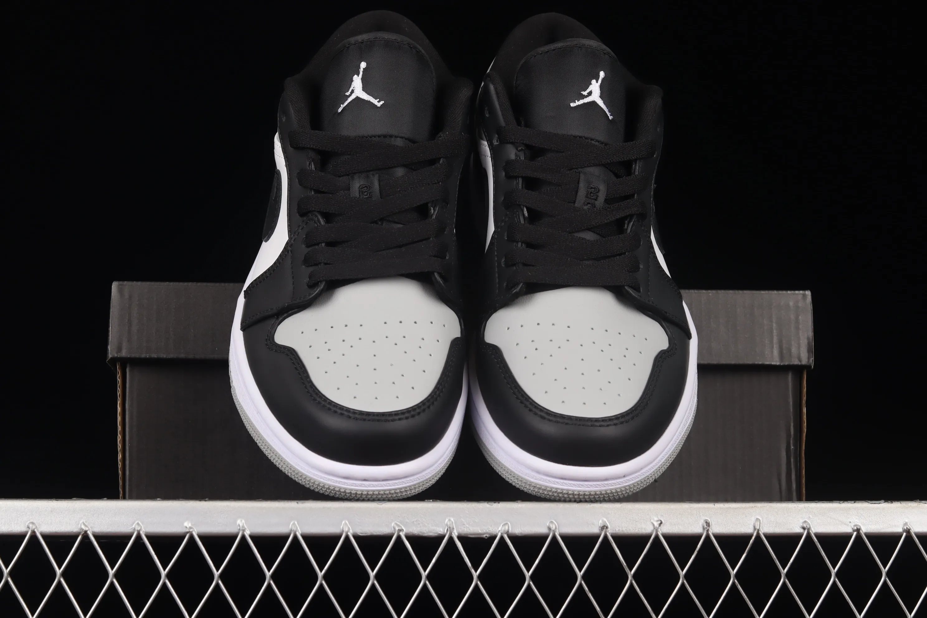 All categories Air Jordan Jordan series basketball shoes Air Jordan 1 Low Z version Air Jordan 1 AJ1 Joe 1 new black and gray low-top retro culture basketball shoes 553558-052